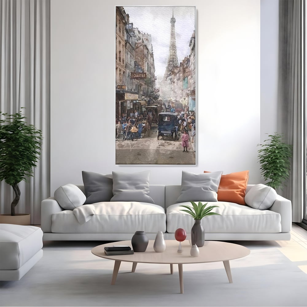 Tablou canvas cu pictura stradala cu turnul eiffel, in rama de aluminiu argintiu, pe perete intr-un living